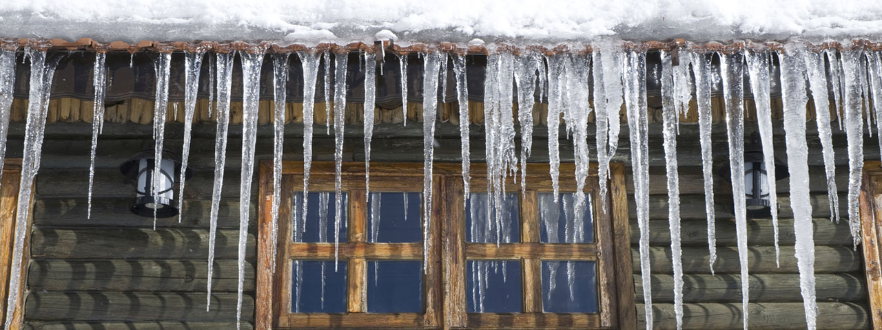 Spray foam prevents ice dams by providing proper insulation in Indianapolis  attic spaces